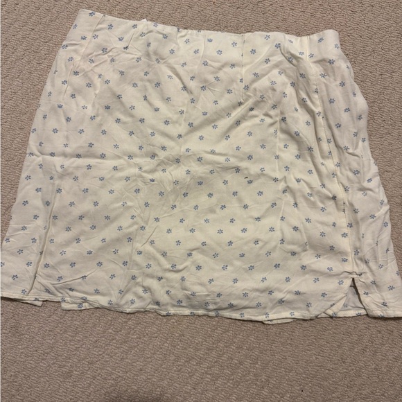 New with tags American Eagle skirt - Picture 3 of 4